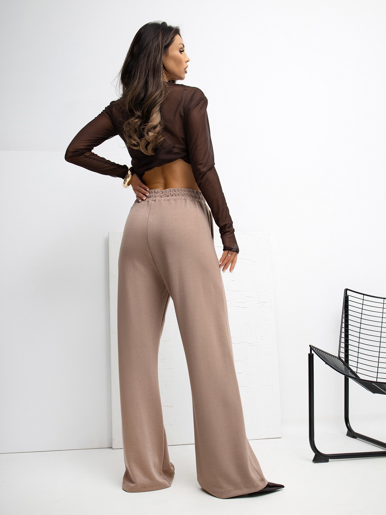 Pantalón palazzo de punto con bolsillos BASIC – beige - Imagen 2