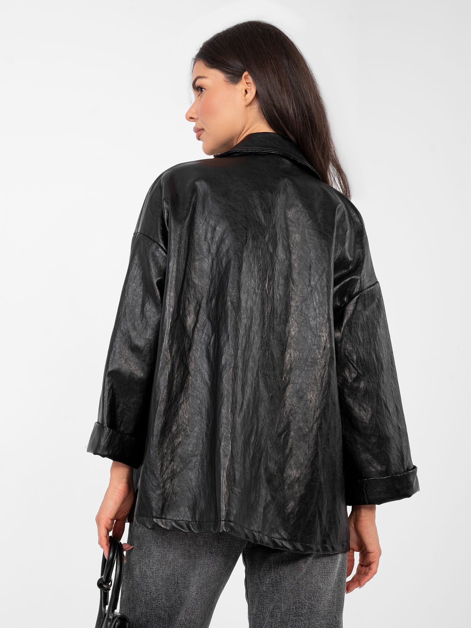 Blazer elegante de piel sintética con manga 3/4 Mersi – negro - Imagen 4