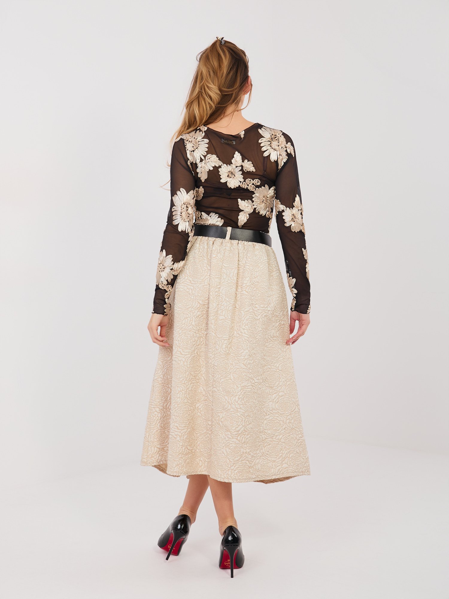 Falda midi de tejido texturizado con cinturón MARISSA - beige - Imagen 2