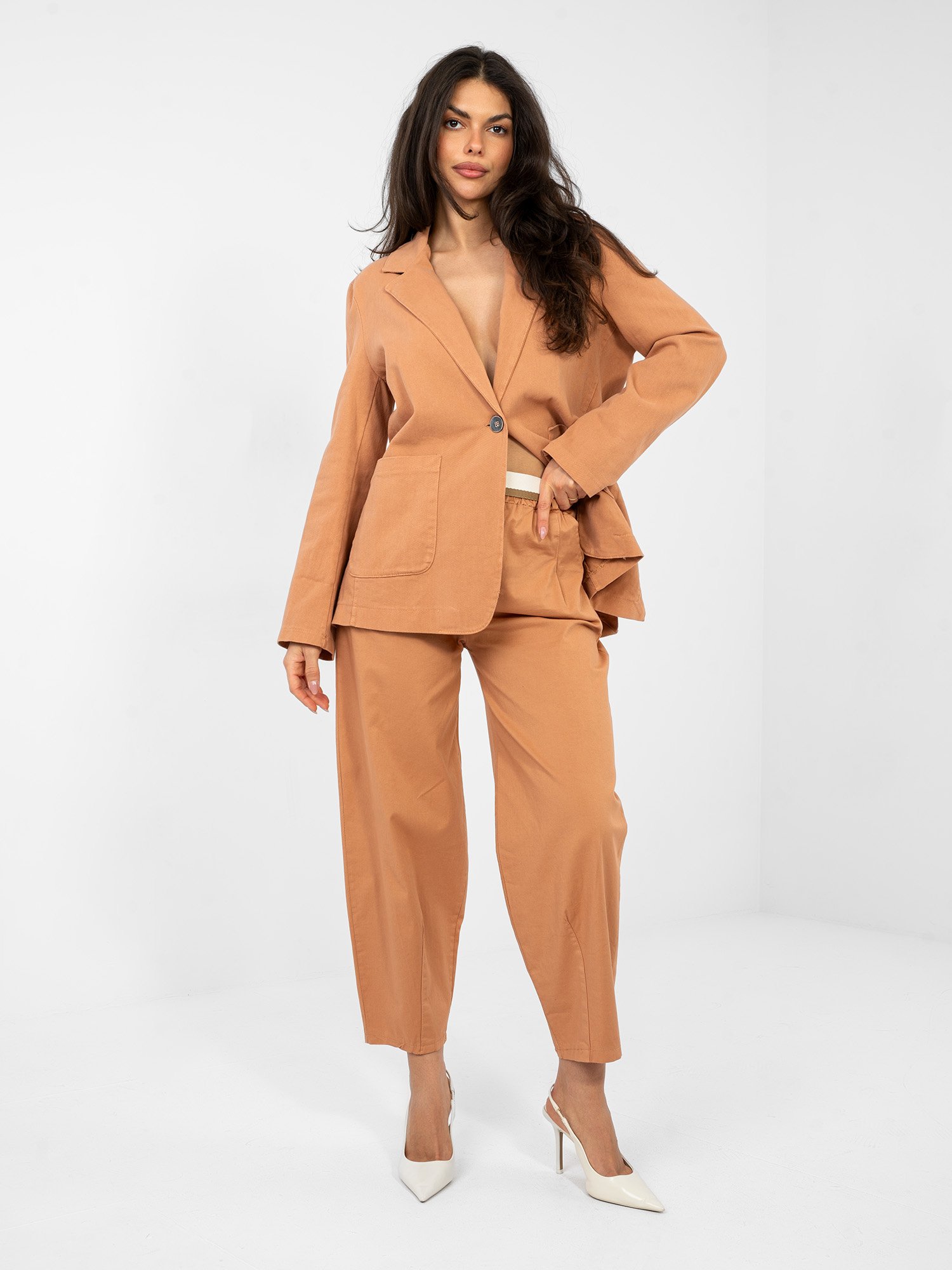 Pantalones modernos con costuras en el bajo SILVARA - naranja oscuro - Imagen 2