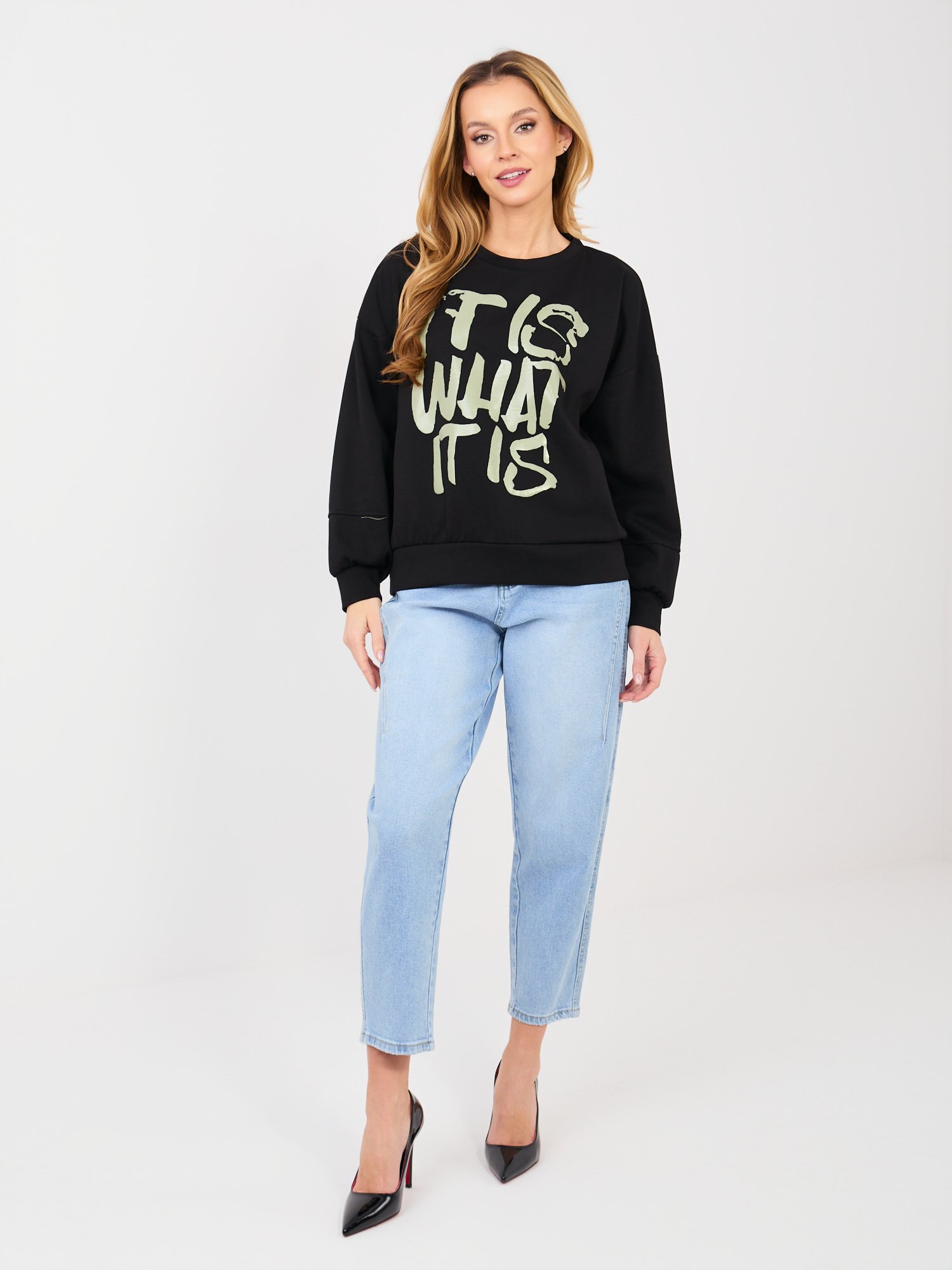 Sudadera oversize de estilo urbano con estampado WHAT IT IS - negro - Imagen 4